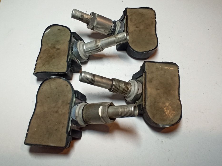 Czujnik tpms cisnienia kół Volvo C30/70 S40/60/80 V40/50/60/70 XC60/70