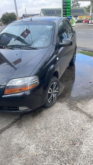 Shevrolet Aveo 2005 год механика 1.5 бензин на полном ходу торг лс