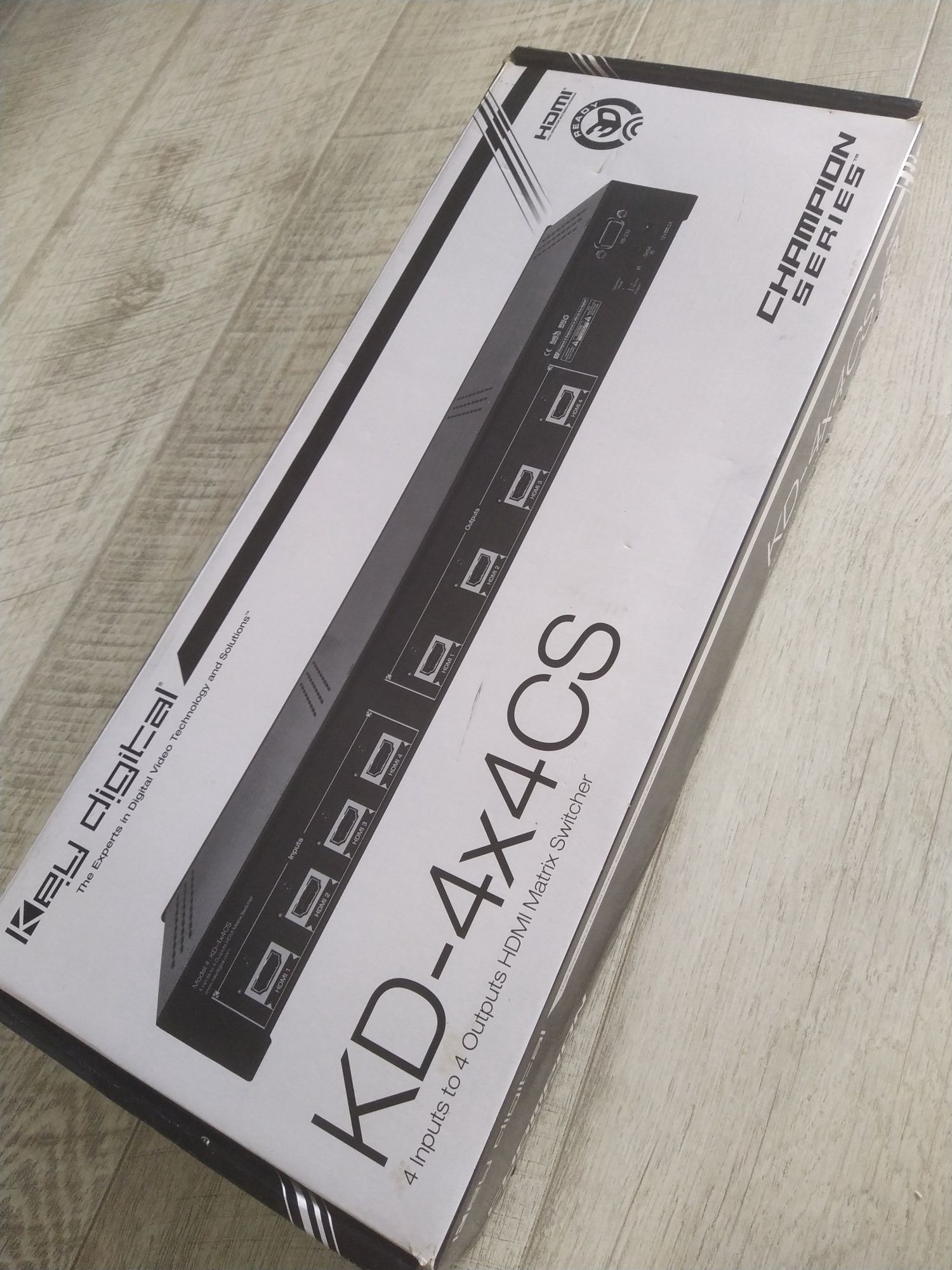 Продам новий HDMI комутатор  Key Digital KD-4x4CS