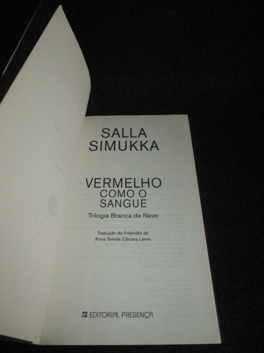 Livro Vermelho como o Sangue Salla Simukka
