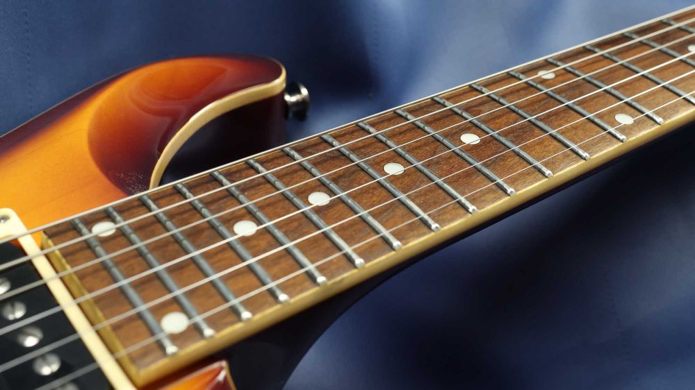 Mensinger Joker polska gitara elektryczna PRS