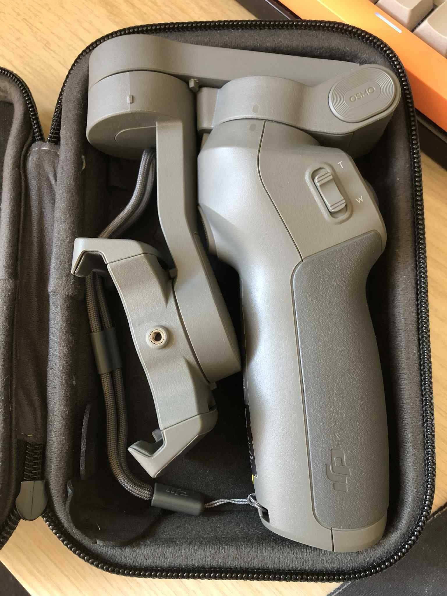 DJI Osmo Mobile 3 Gimbal + ETUI / STAN BARDZO DOBRY / Selfiestick