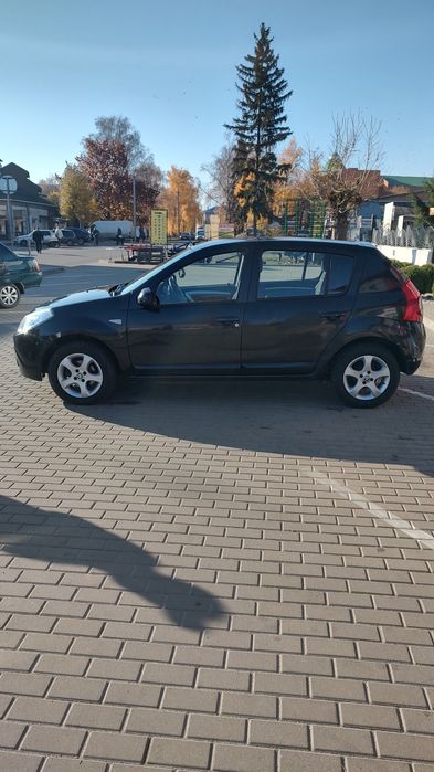 ДАЧІЯ Сандеро в гарному стані