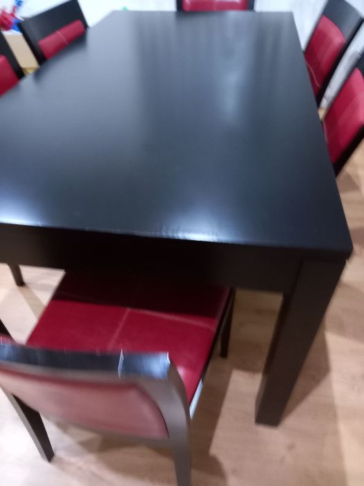 Mesa e 6 cadeiras