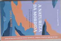 Livro "A natureza da mordida"      Autora Carla Madeira