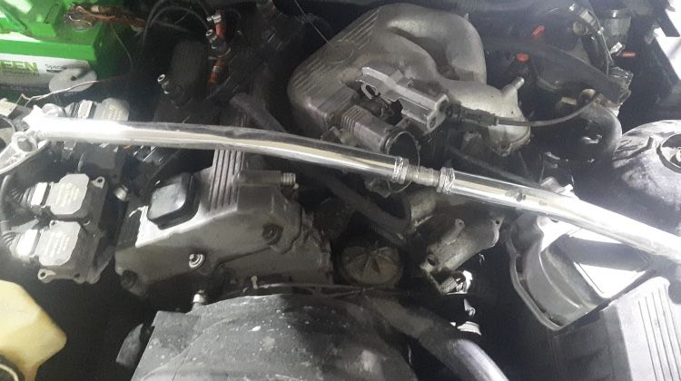 Продам блок мотора, Головку ГБЦ 1.9 бензин бмв m44b19