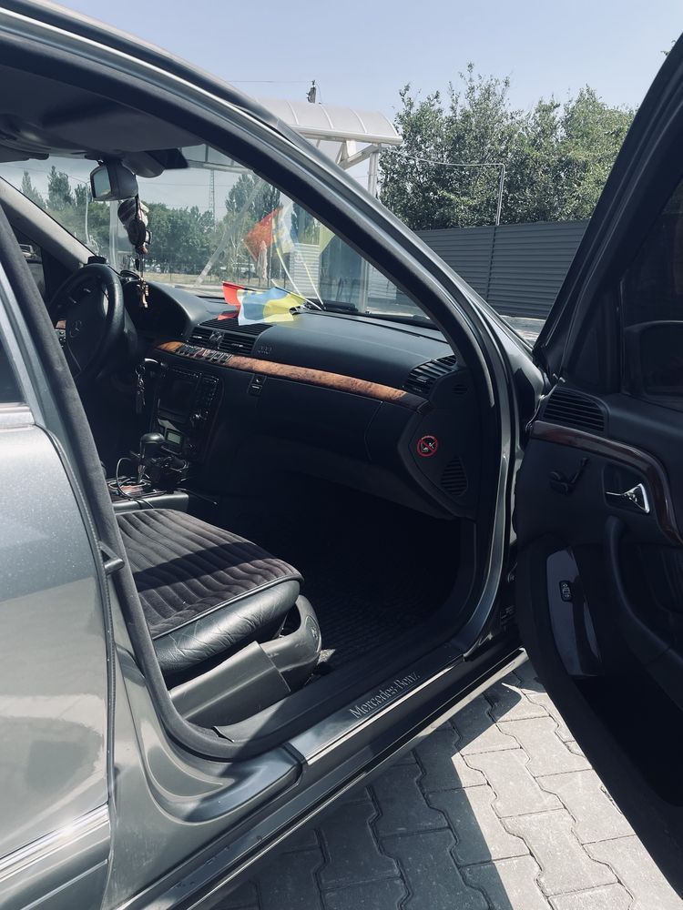 Продам авто Mersedes W220 s-class