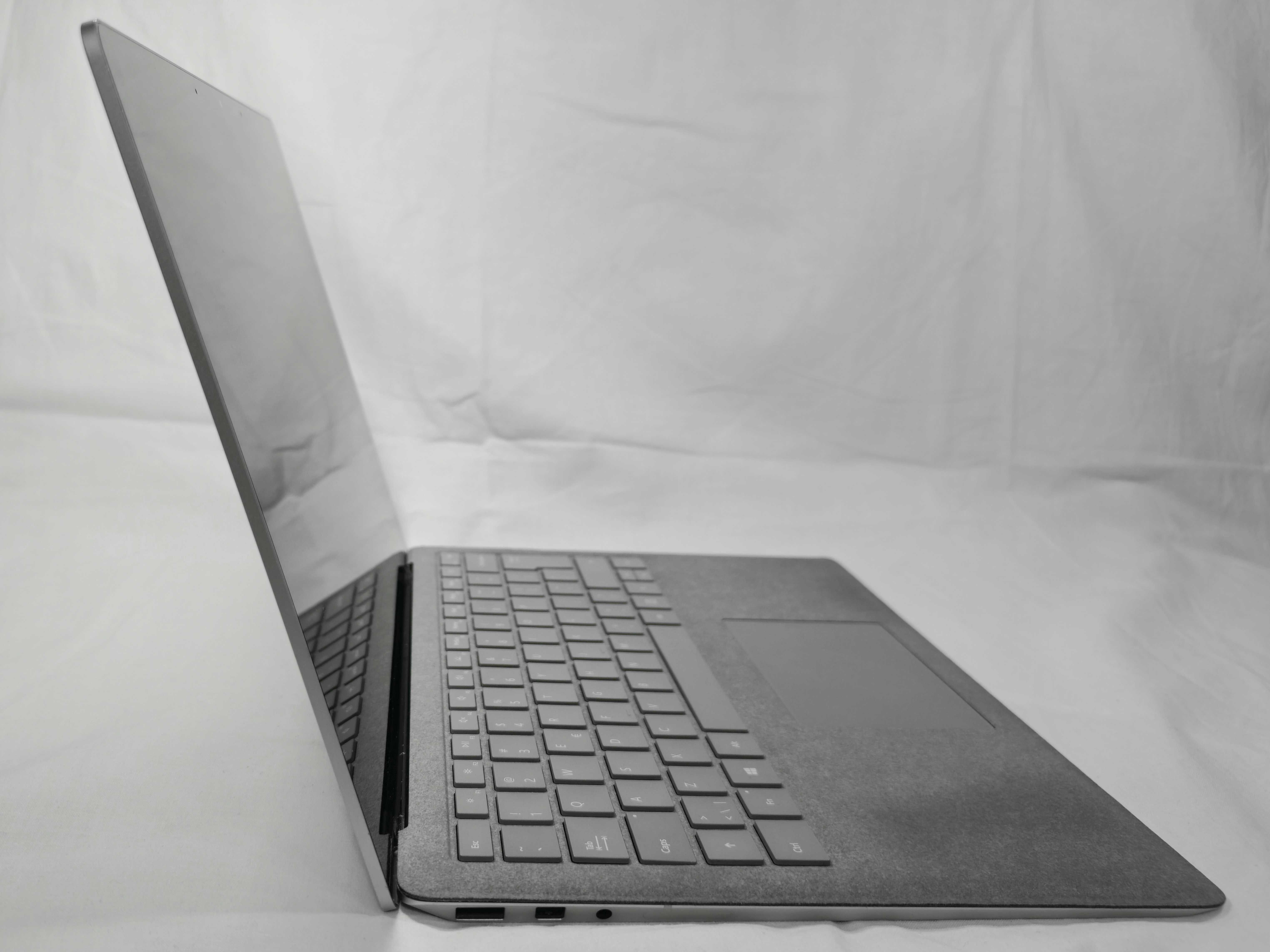 Microsoft SURFACE LAPTOP 2 Intel Core i5-8350U 8/128 srebrny OKAZJA!