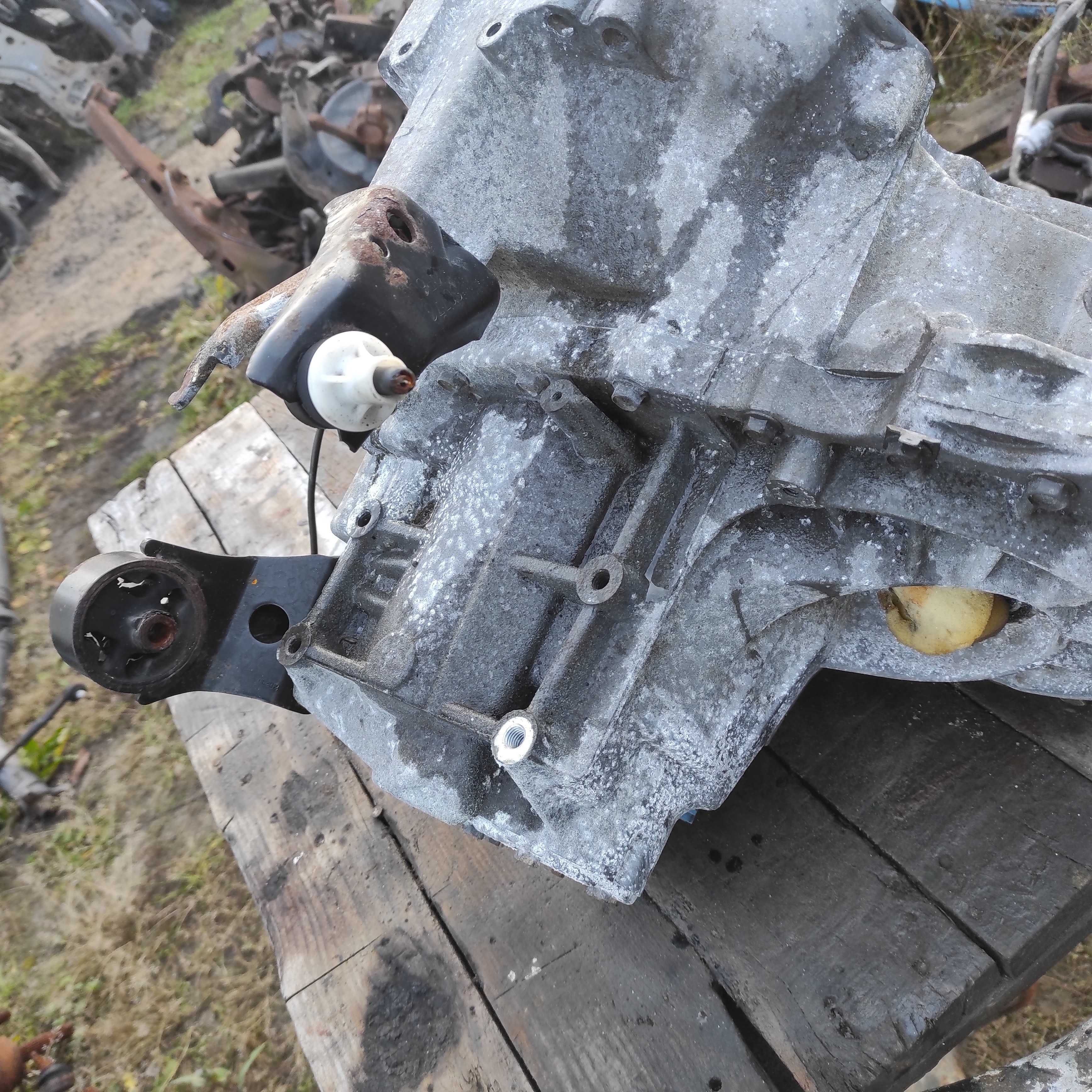 Skrzynia Biegów Nissan Micra K 11 Lift 1,0 4M40\4