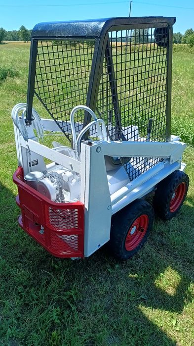 Miniładowarka bobcat M371 ładowarka wielofunkcyjna kołowa JPC HT320