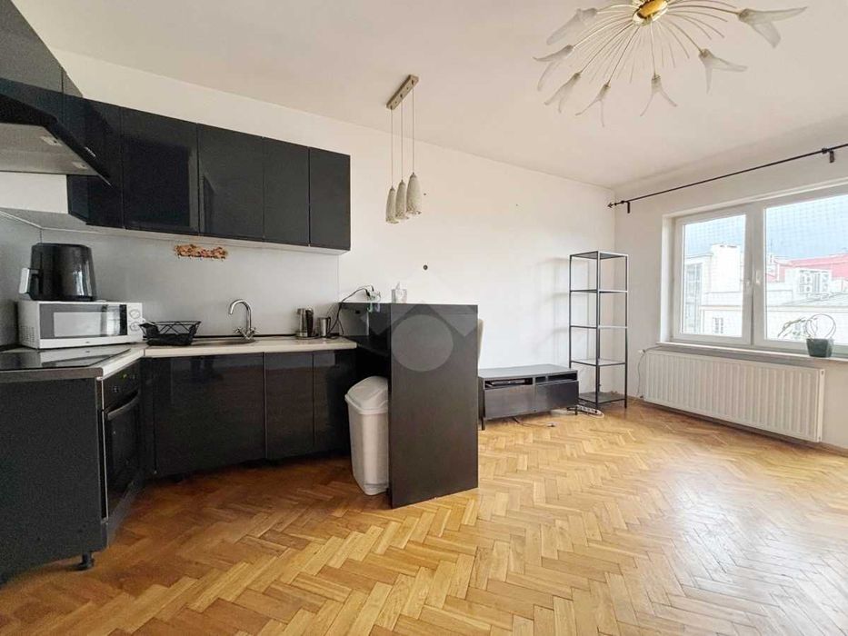 Studio z dużym balkonem - 5 piętro - WINDA - MPEC - NOWE MEBLE