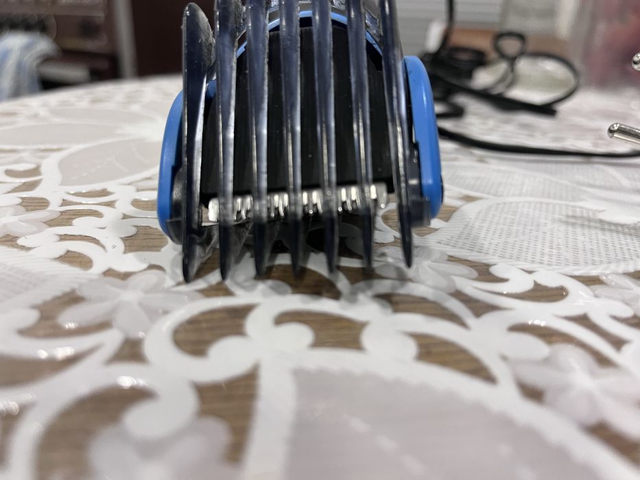 Машинка для підстригання волосся Philips