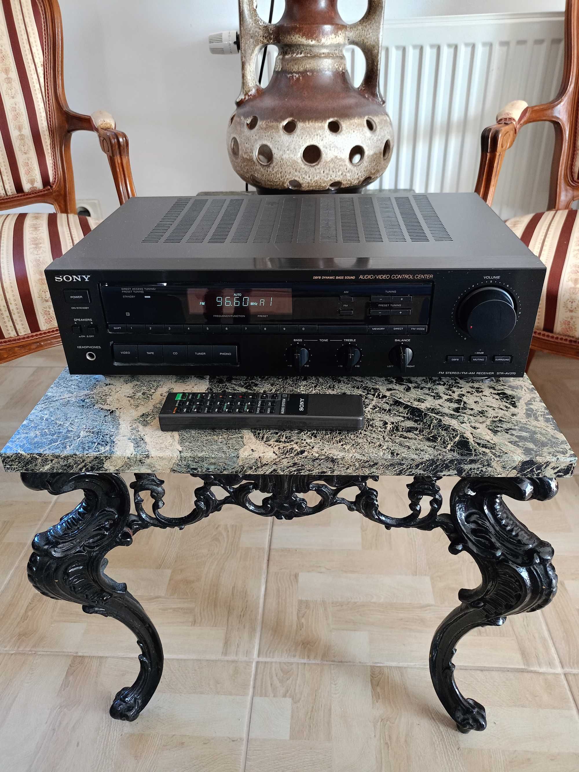 Amplituner Wzmacniacz SONY STR-AV370 z pilotem.