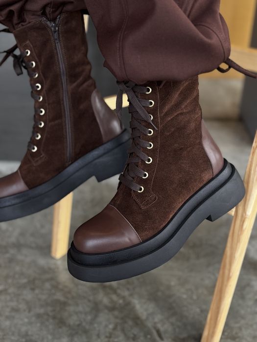 Шкіряні шоколадні черевики Італія