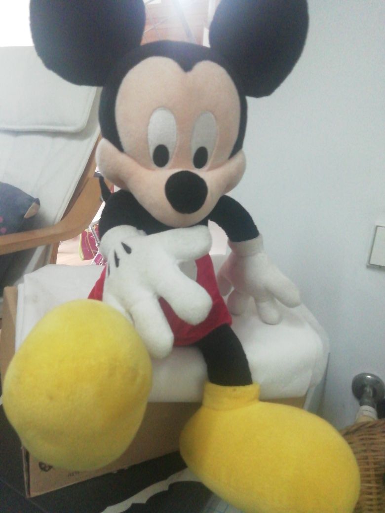 Peluches Mickey e pets