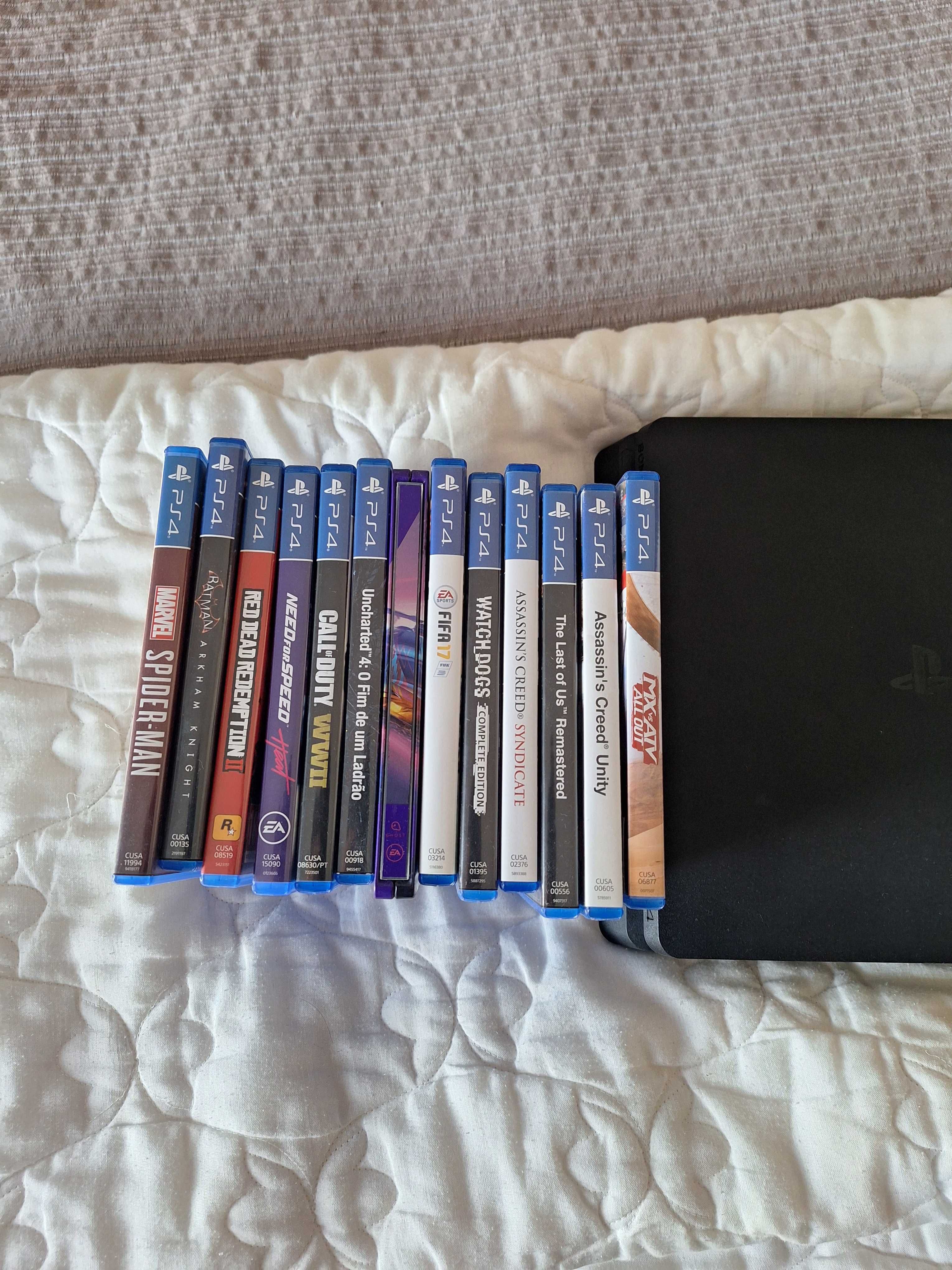 PS4 Slim + jogos e comando