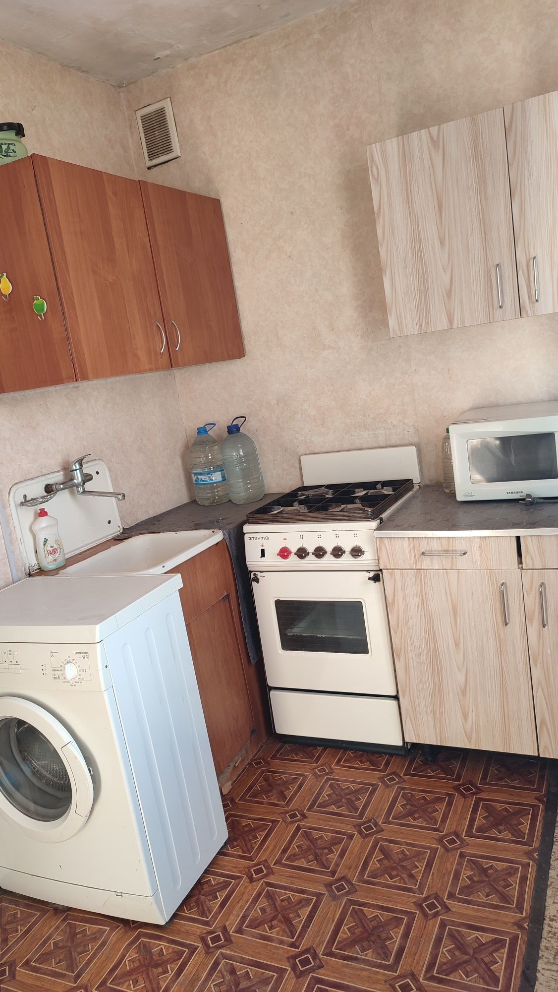 Продам свою однокомнатную квартиру в районе Одесской