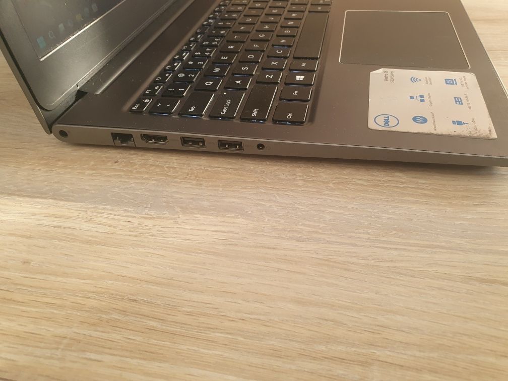 Laptop Dell Vostro 5568 15,6" i5 16GB SSD M2 256 + 512 WIN11 OFFICE