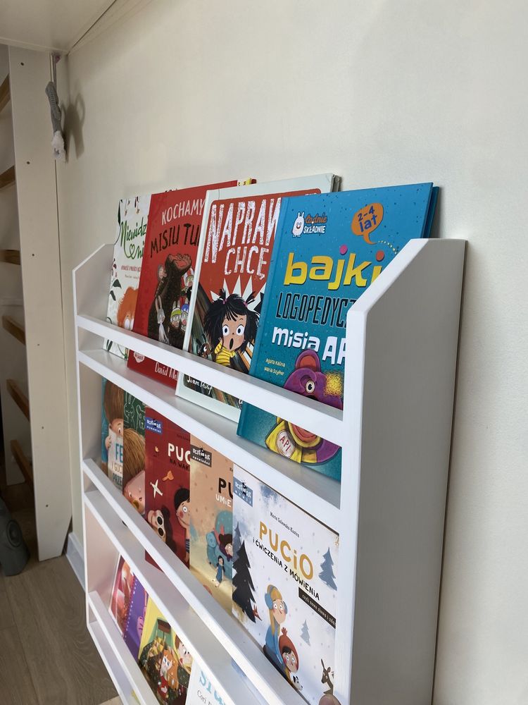 Dziecięcy regalik książkowy