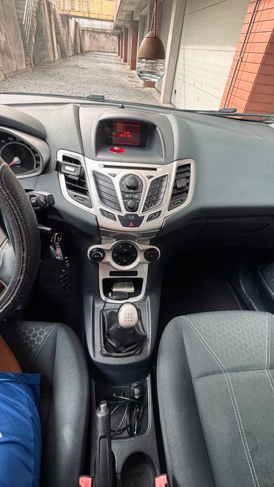 Ford fiesta titanium