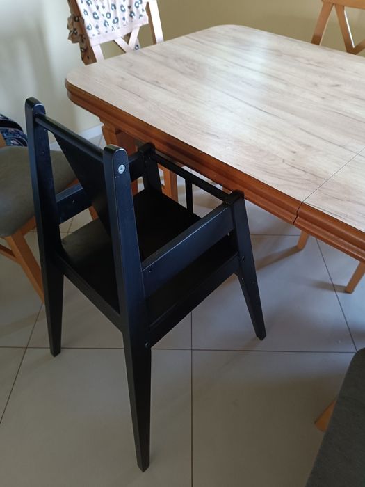 Drewniane czarne krzesełko krzesło do karmienia Ikea Blames
