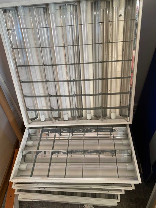 Продам світильники для підвісної стелі Армстронг б/в