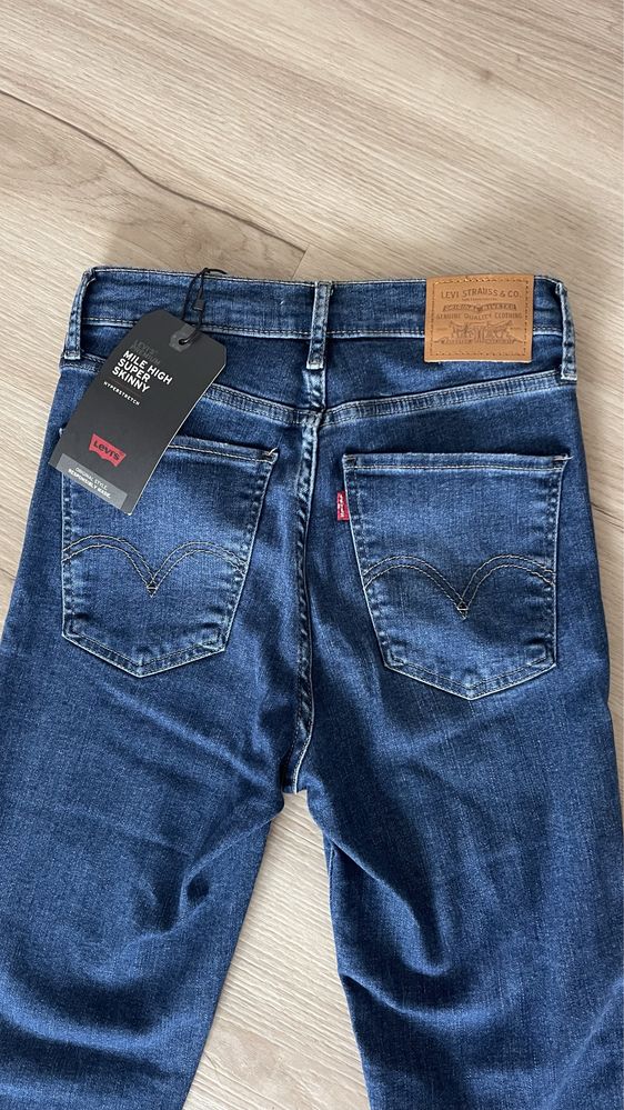 Calcas levis w27 novas com etiqueta