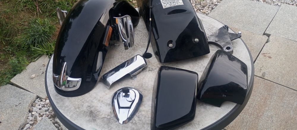 Honda Valkyrie Interstate  błotnik korek paliwa części