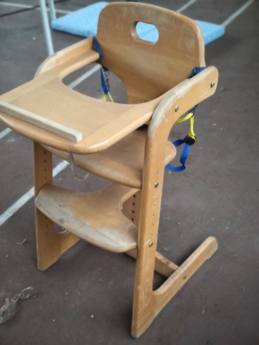 Стілець для годування дитячий