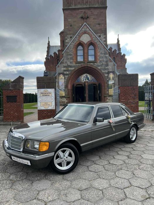Mercedes Klasyk do ślubu i sesji fotograficznych.
