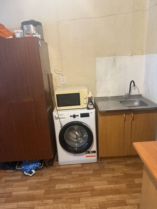 Є-відновлення!Продам гостинку  метро Индустриальная