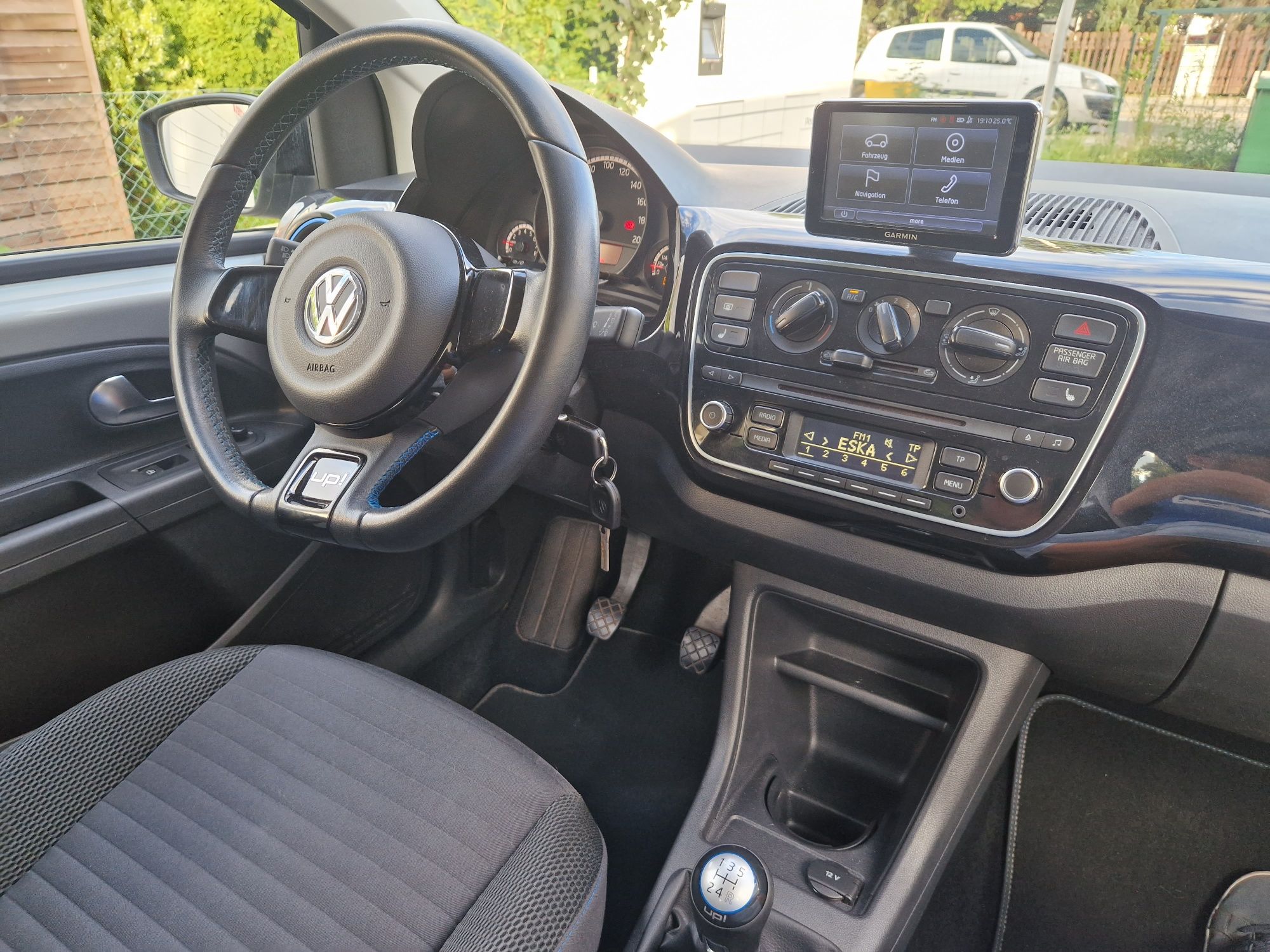 VW UP 1.0 Mpi 5 drzwi Navi alu klima Śliczny bdb stan