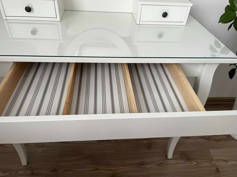 Biała toaletka hemnes ikea