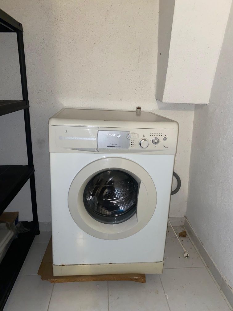 Vendo máquina de lavar  roupa