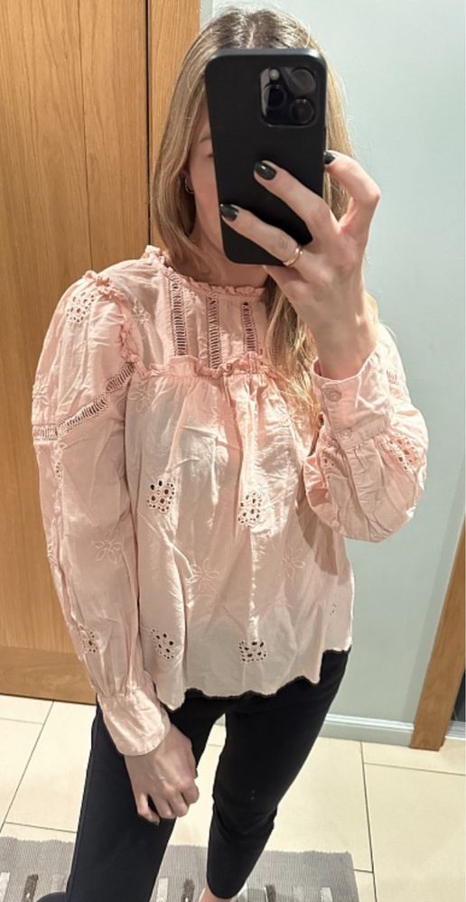Ніжна рожева дуже легка блуза з рюшами великого розміру