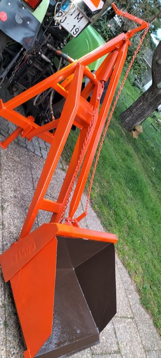 Carregador traseiro para trator (forquilha)