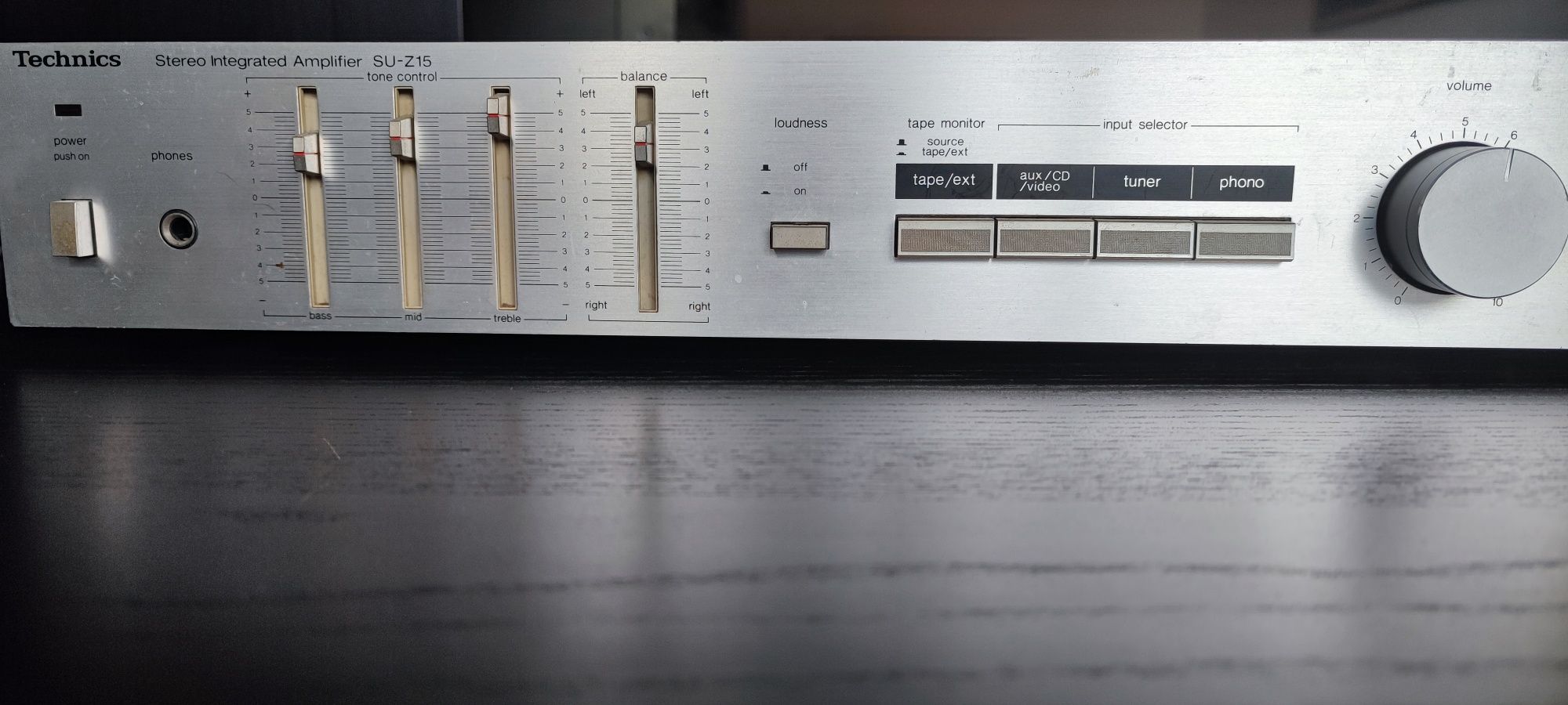 Technics Stereo Integrated Amplifier SU-Z15