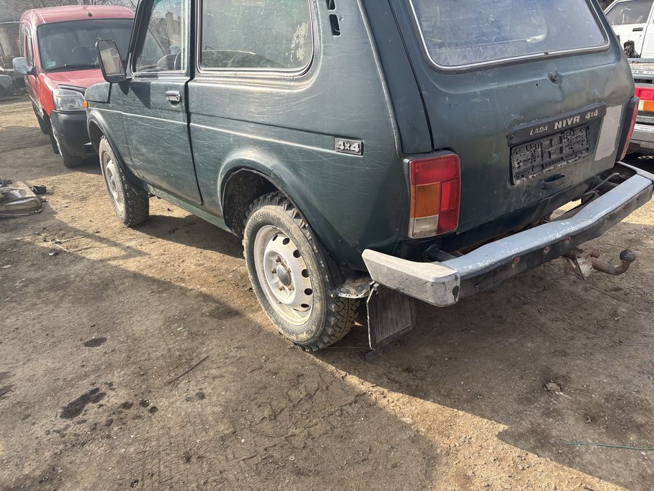 Продам авто по запчастинах Ваз Нива 2121
