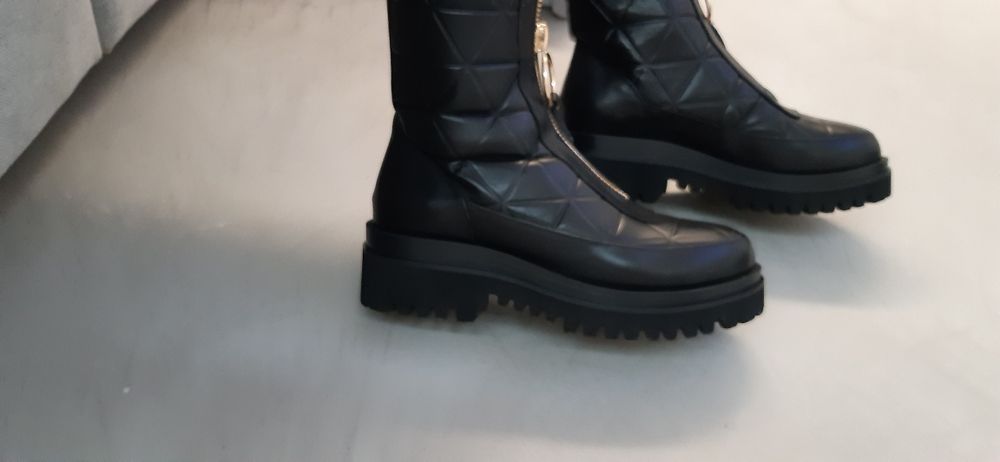 Botins de luxo Lola Cruz