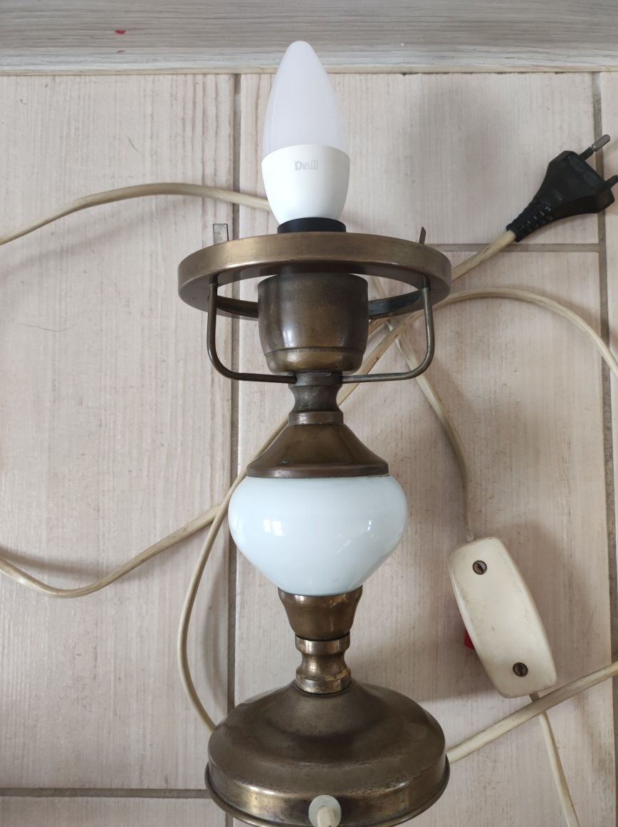 Lampka mosiężna E14