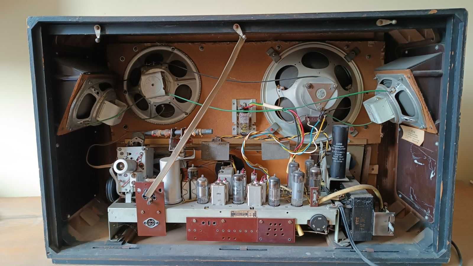 Radio lampowe PHILIPS SATURN Bi-ampli 3D