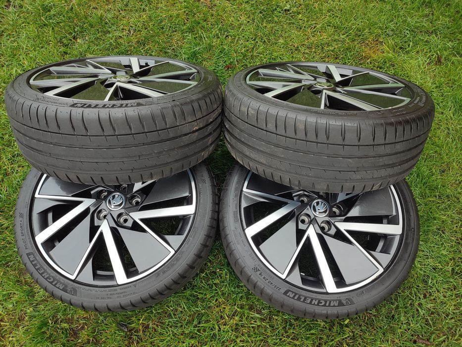 Koła 18 cali Vega Aero Skoda Octavia4 Superb Opony Letnie Michelin225
