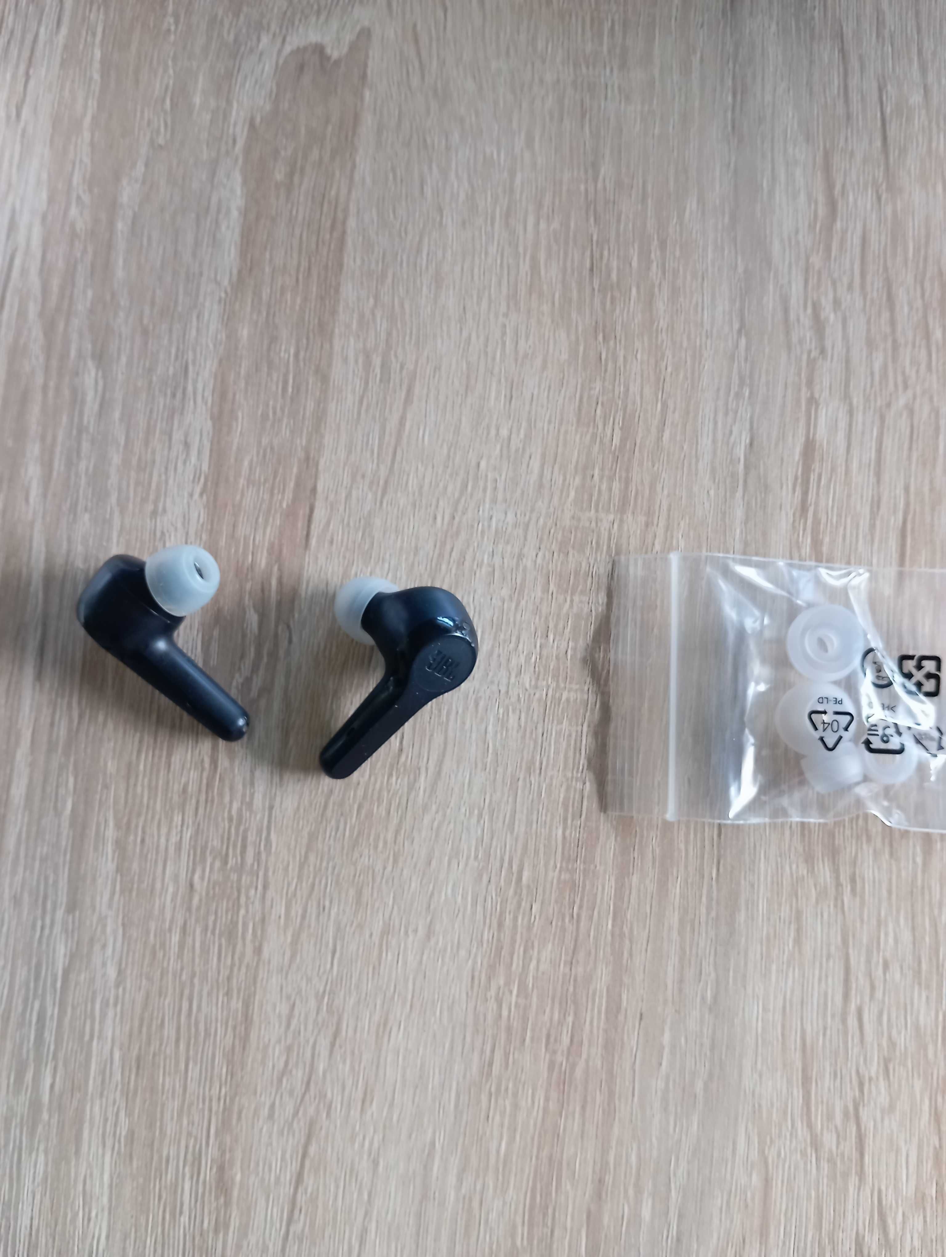 Słuchawki bezprzewodowe douszne JBL tune 215 tws, bez etui ładującego