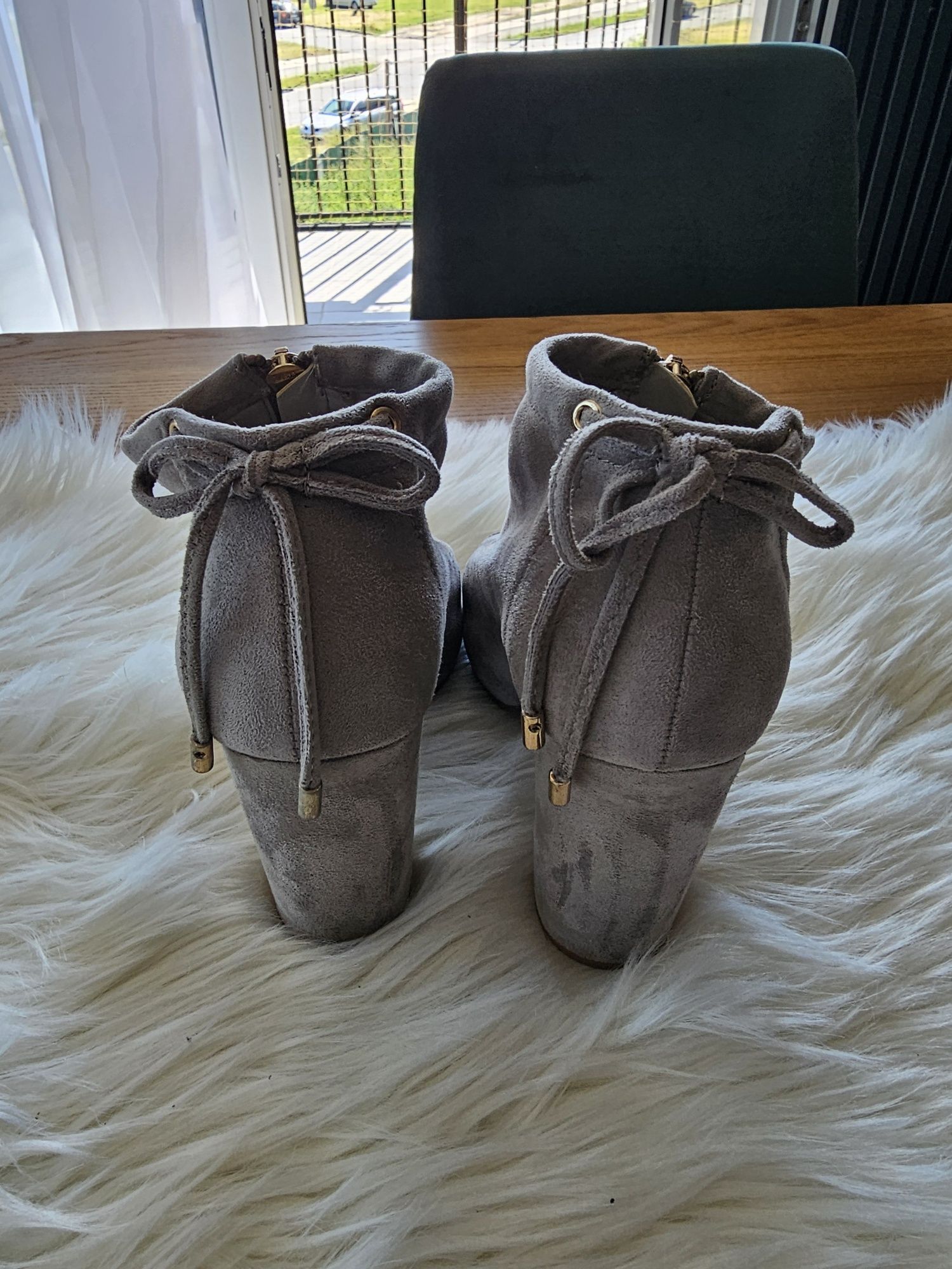 Buty z odkrytymi palcami