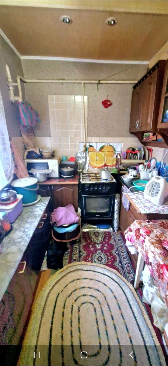 Полтава. Продам 4 комнатную квартиру ул. Синная 33.000$