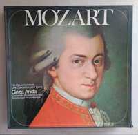 Coletânea de 12 LPs de concertos de piano de Mozart