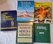 Livros variados.