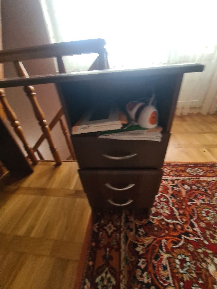 Стіл офісний, учнівський