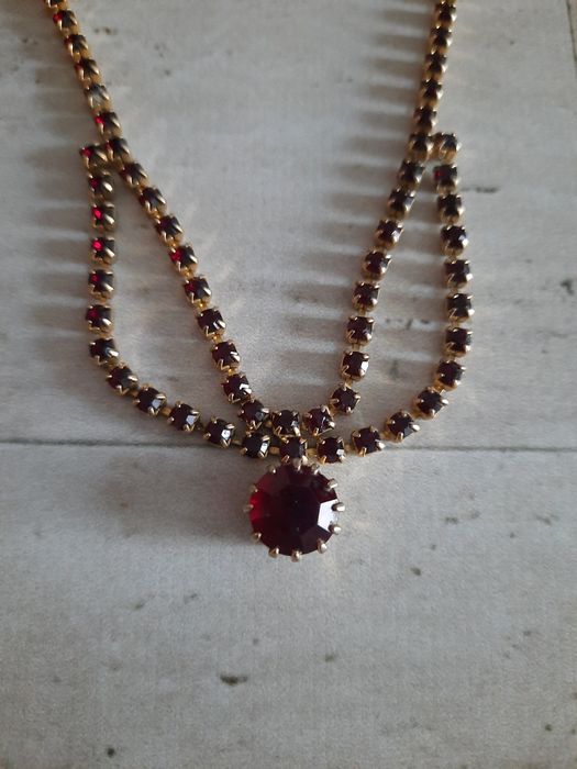 Жіноче кольє, чеський гранат, ссср
чеський гранат