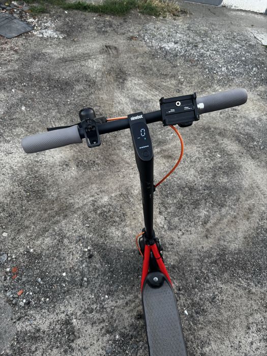 Електросамокат Segway D28E